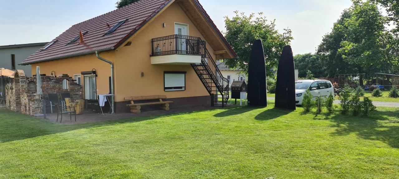 Ferienwohnung Am Muehlstein Lübben エクステリア 写真